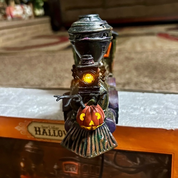 Debt 56 • Halloween • Haunted Rails Engine & Coal Car • Video • W/Box - Picture 6 of 13